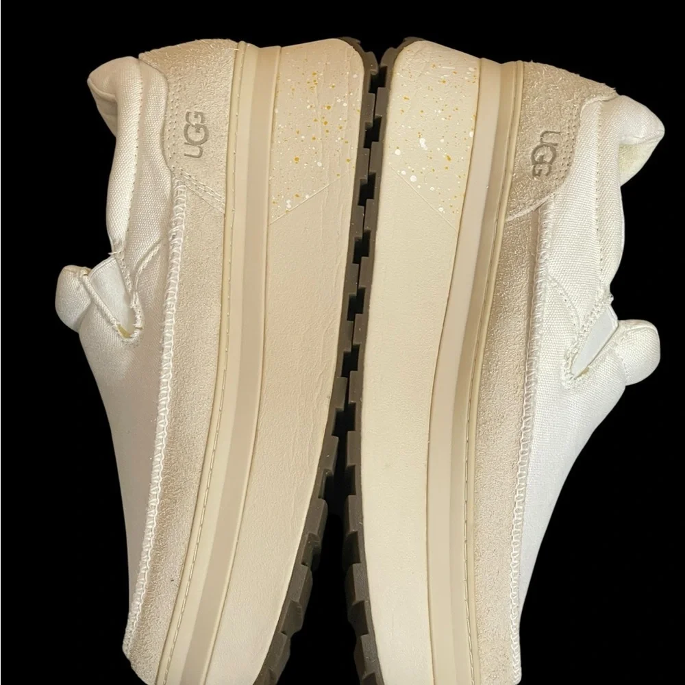 Ugg Marin Slip On Platform  Cream Canvas Shoes size‎ 9.5